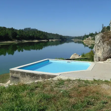 Holiday home Mansion Amidst Vineyards Of Dao Valley, Cleaning Included *