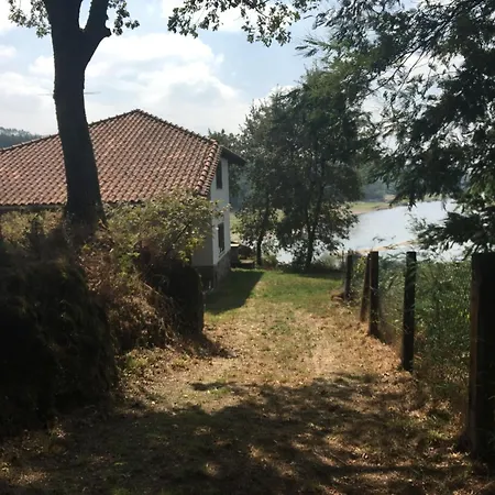 Mansion In Dao Valley By River Beach, Cleaning Included * Treixedo