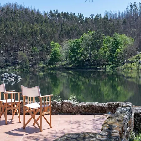 Mansion Amidst Vineyards Of Dao Valley, Cleaning Included Holiday home Treixedo